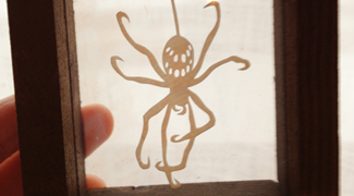 くろくも舎 切り絵展『白虫夢』へ