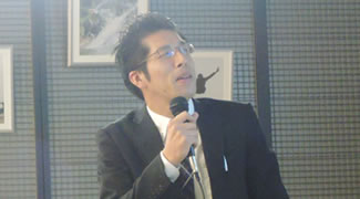 ビジネスマンの“自撮り”も生業に？　スーツを愛するサラリーマンのユニークな遊び方〜前編〜