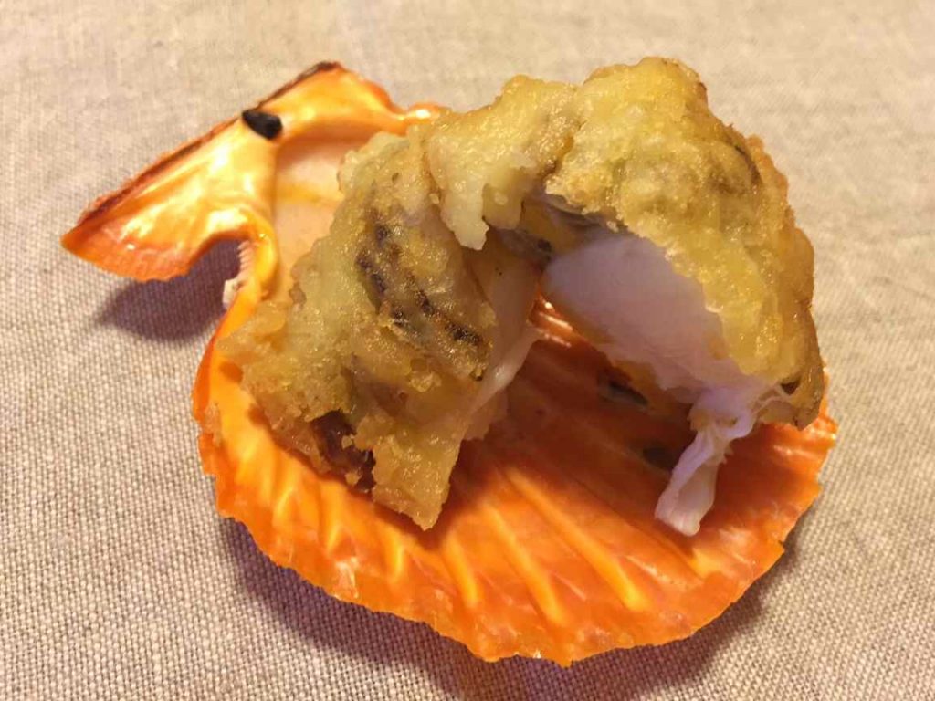 肉厚で甘みの強いヒオウギ貝は、天ぷらでいただきます。