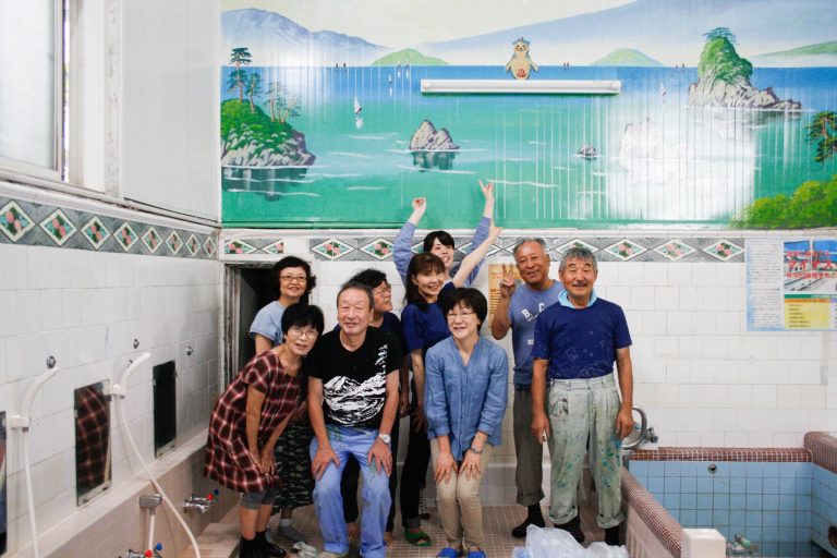 博多区千代町の銭湯「東湯」に日本を代表する銭湯絵師がご来場！富士山を眺めるまちの癒しの湯はいかが？