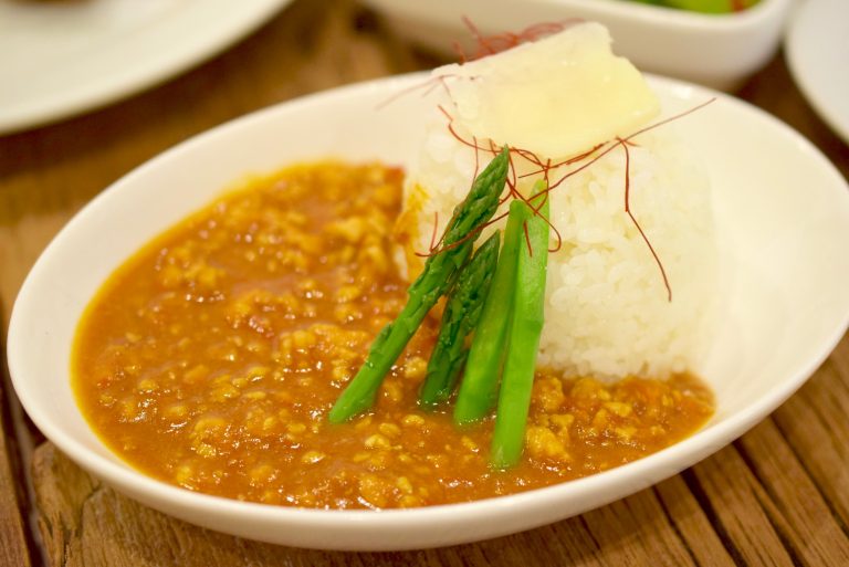 トマト好きさんはお食べ逃しなく！　濃い味トマト3種と5種類のイタリアンを楽しむ トマトづくしの穴バーは4/21開店！ [4月の穴バー]