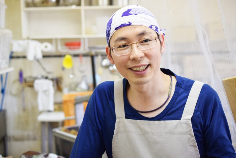 しぼりたての桃酢でカンパイしましょう。「酢造発酵場Su」の大山さんご夫妻と開店！[5月の穴バー]