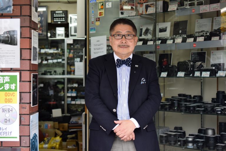 「博多になくてはならない店へ」 iPhone世代もこよなく愛す老舗カメラ店「カメラのゴゴー商会」後郷さんインタビュー