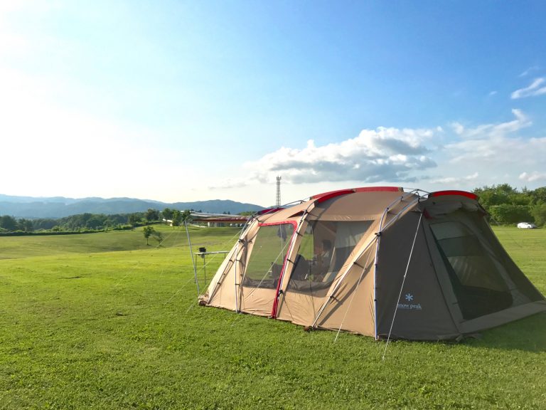 キャンプ気分で仕事する新しい働き方「アウトドアオフィス」を今すぐ実行したくなる！スノーピークのキャンプフィールドに泊まってみました[新潟研修レポート後編]