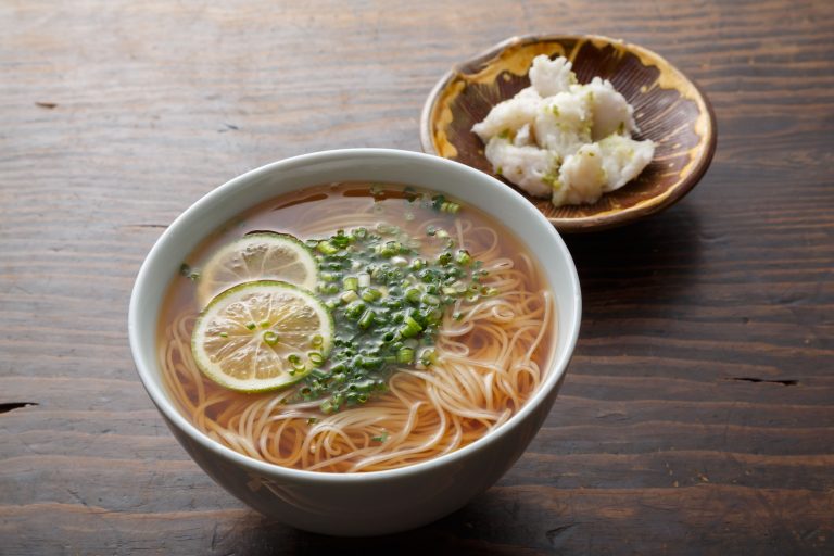 5種の麺を味比べ！「うきはの麺めぐりバー」11/17開店します。長尾製麺7代目長尾洋介さんに教わるめんつゆの作り方講座も[11月の穴バー]