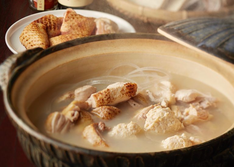 鶏肉ふっくら水炊きの作り方レクチャーもあり！明日から鶏肉をもっと美味しく味わえるようになる「鶏飼う人の古処鶏バー」3/16開店！[3月の穴バー]
