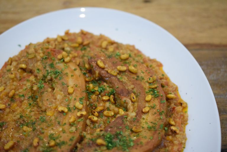 「麦料理」のイメージが変わる　プチプチの麦サラダに香ばしい麦茶プリン、豪快な豚肉のトマト麦煮もいただきましょう！バクバク新麦バー6/18開店！[6月の穴バー]