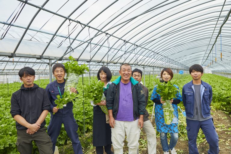 瀬高町の豊かな自然と厳しい品質管理で育む、朝どれセロリを味わいつくす「シャキシャキ　食べごろ！みやまのセロリバー」1/17開店［1月の穴バー］