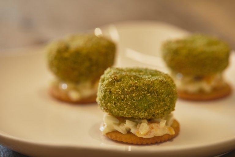 食感も風味もにぎやか！ジューシーなセロリを丸ごと楽しもう1/17（金）開催「みやま市のセロリバー」の料理をちょっと出し[1月の穴バー]